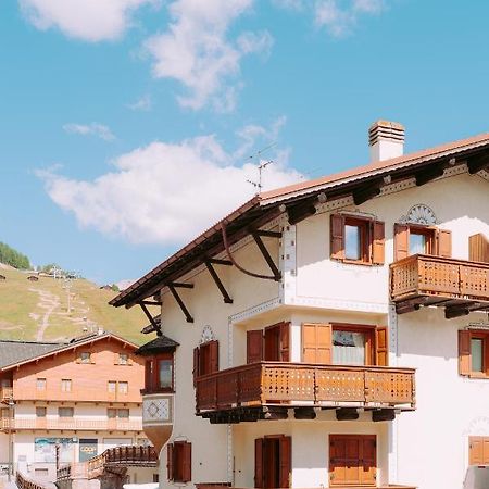 Residence L'Arcobi 리비뇨 외부 사진